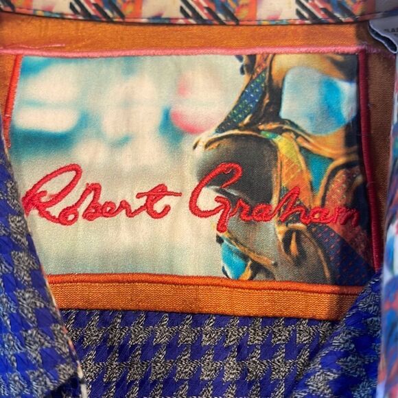 Robert Graham men’s medium shirt beautiful piece if you know this brand love it. - Picture 4 of 12